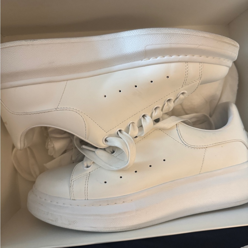 Alexander McQueen Cream Box